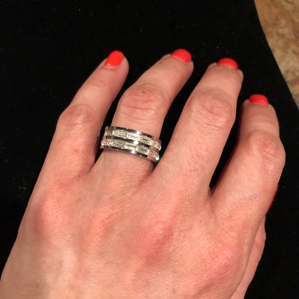 FASHION SILVER RING WITH CZ - Picture 3 of 3